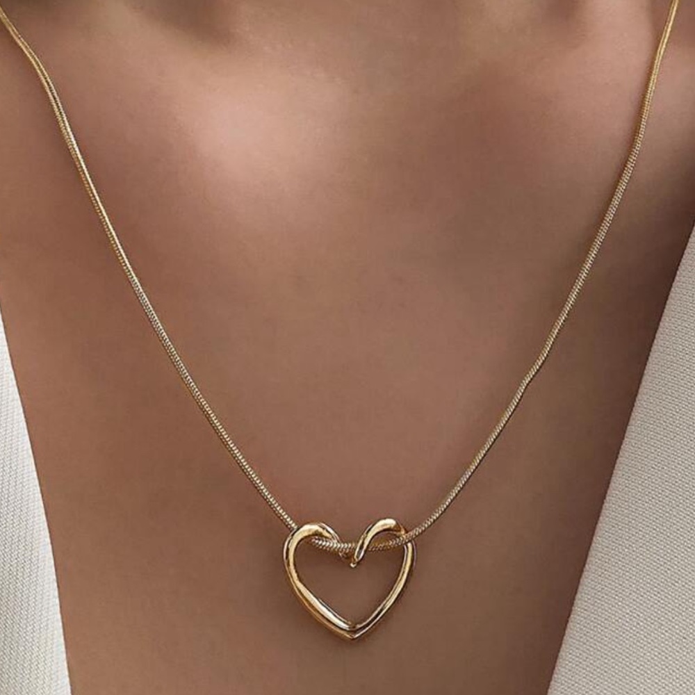 2/$10 RESTOCKED! Simple Love Heart Necklace Dainty Cute Pendant Leisure